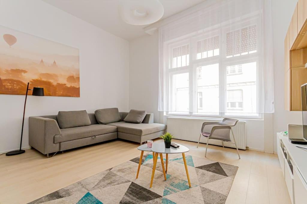 Luminous Design Apartment - W18 Budapest Extérieur photo