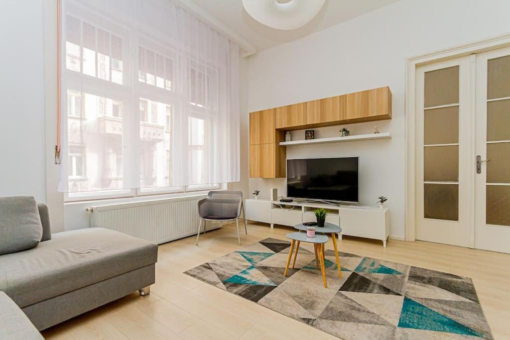 Luminous Design Apartment - W18 Budapest Extérieur photo