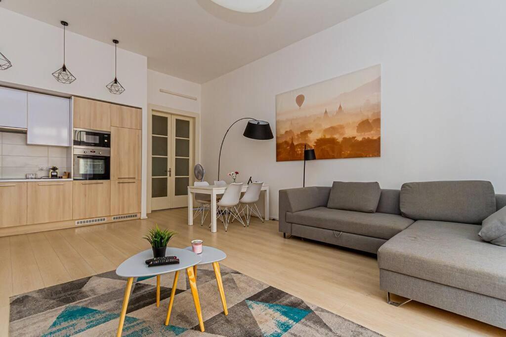 Luminous Design Apartment - W18 Budapest Extérieur photo